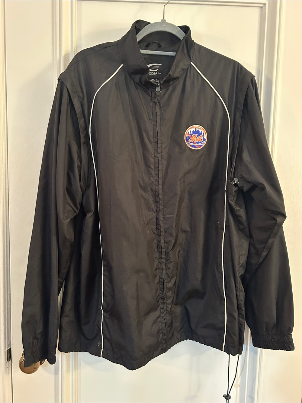 G-III New York Mets Black Lightweight Jacket with zip off sleeves